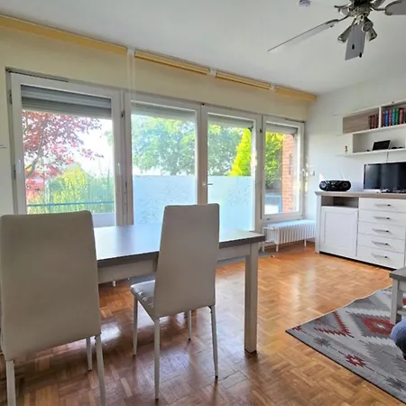 Janik-whg1 アパート *